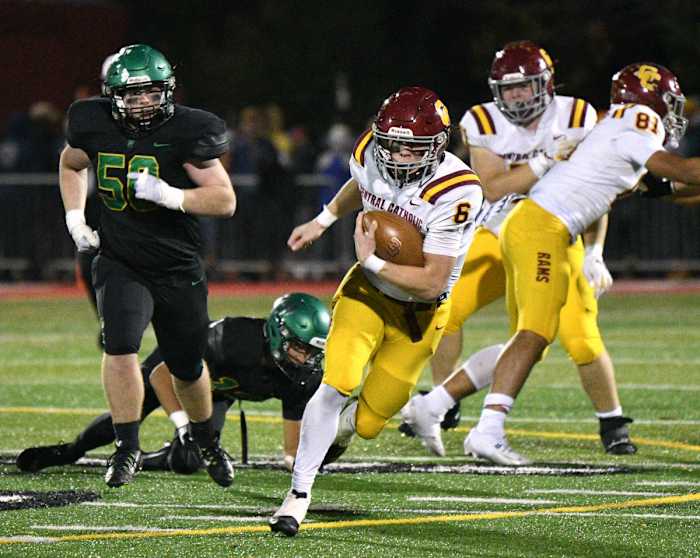 a Central Catholic West Linn 6A Oregon football semifinal November 17 2023 Taylor Balkom 33